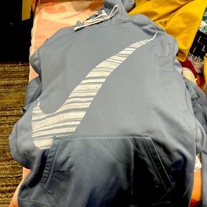 Nike hoodie size M  DRIFIT selling because I no longer fit it nor wear it